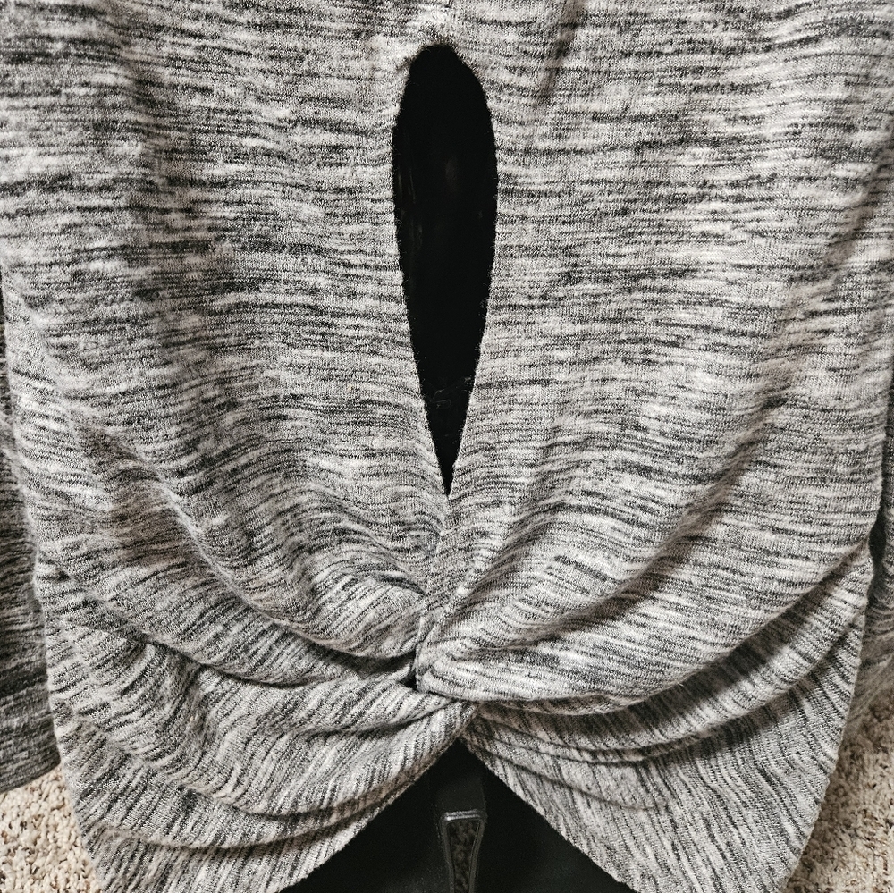 New York & Company Gray Knit Lightweight Sweater - Picture 8 of 10